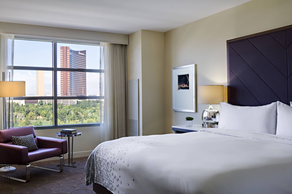 renaissance las vegas hotel