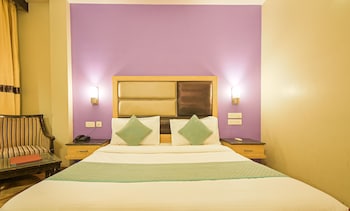 hotel aroma residency