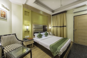 hotel aroma residency