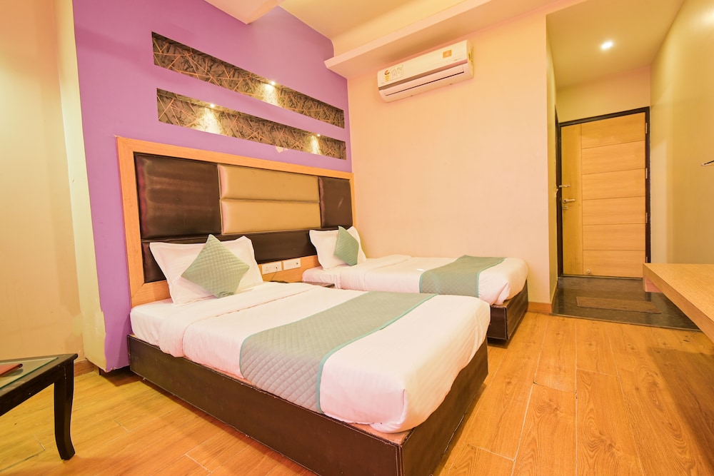 hotel aroma residency