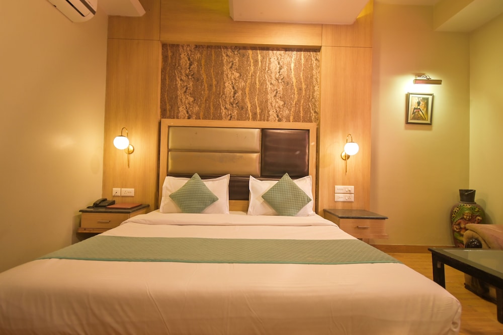 hotel aroma residency