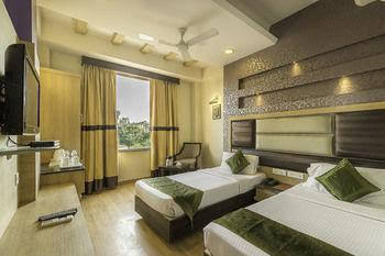 hotel aroma residency