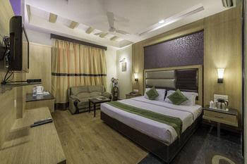 hotel aroma residency