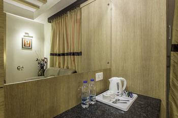 hotel aroma residency