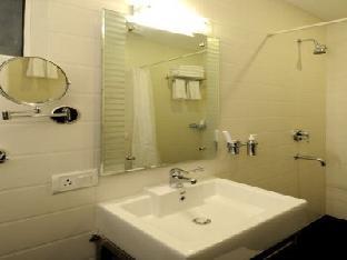 Crystal Retreat,Fatehabad Road,3 star