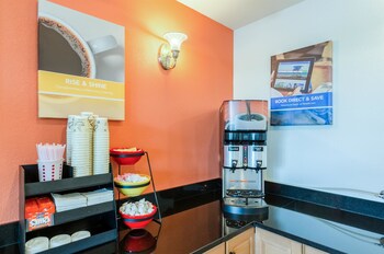 motel 6 lexington va