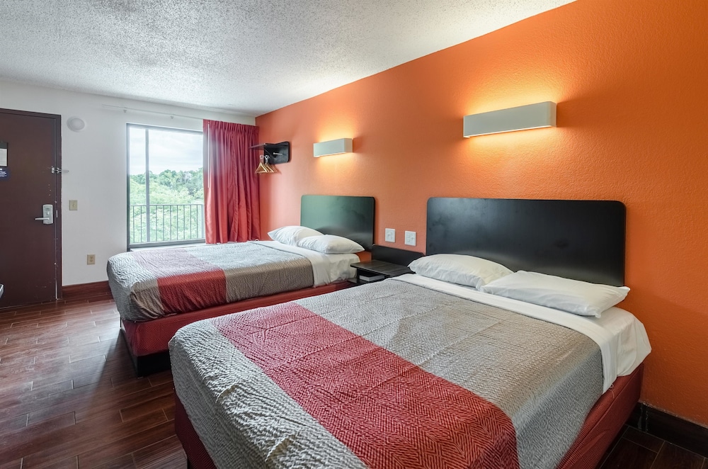 motel 6 lexington va