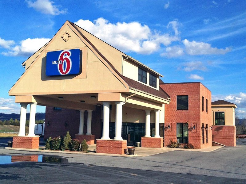 motel 6 lexington va