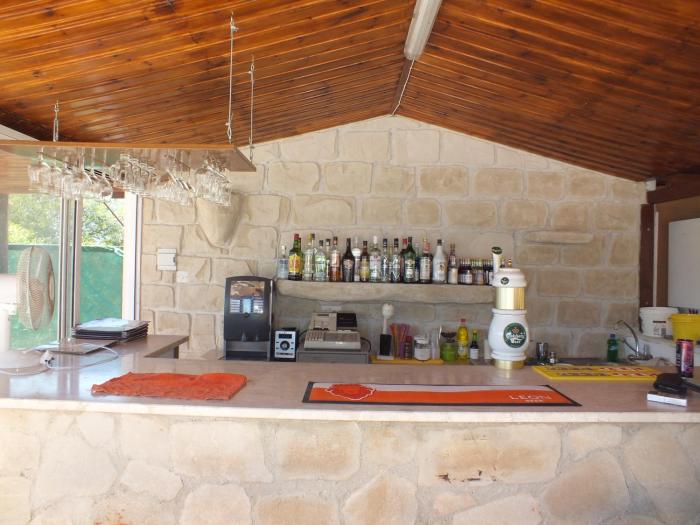 petsas apartments and tavern