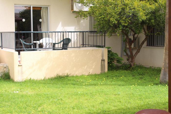 petsas apartments and tavern