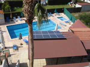 petsas apartments and tavern