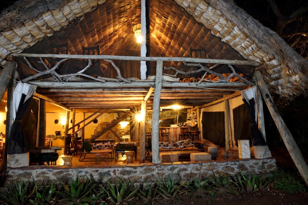 ikoma tented camp