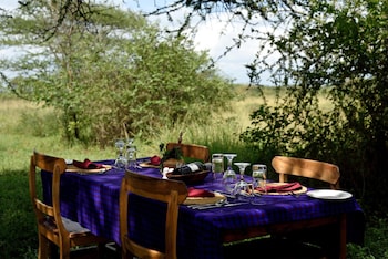 ikoma tented camp
