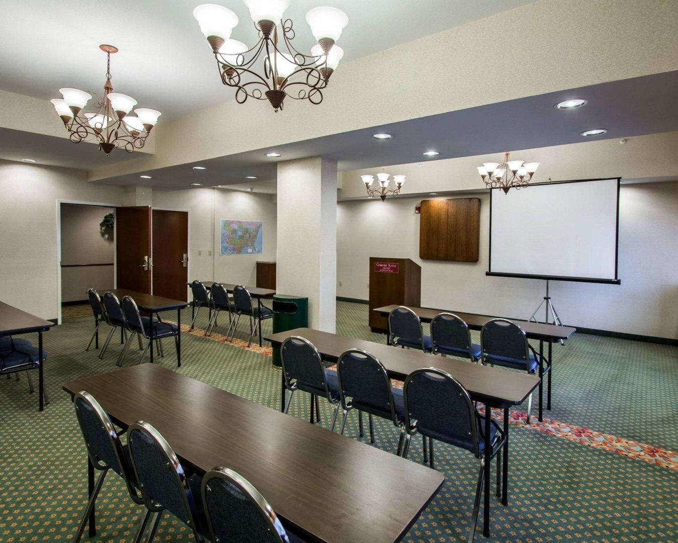 comfort suites airport