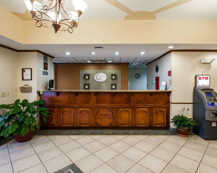 comfort suites airport