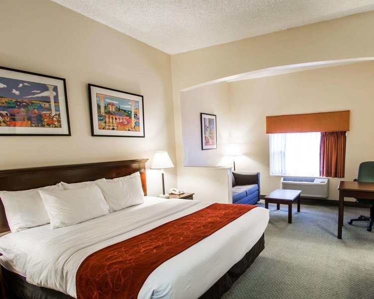 comfort suites airport