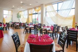 Hermes Club Hotel & Apartments,,4 star