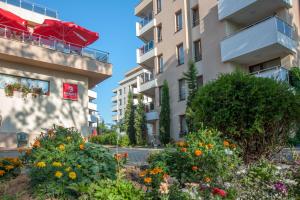 hermes club hotel and apartments
