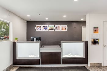 Studio 6 Jacksonville, Fl - South,Near Dog Wood Park Of Jacksonville,2 star