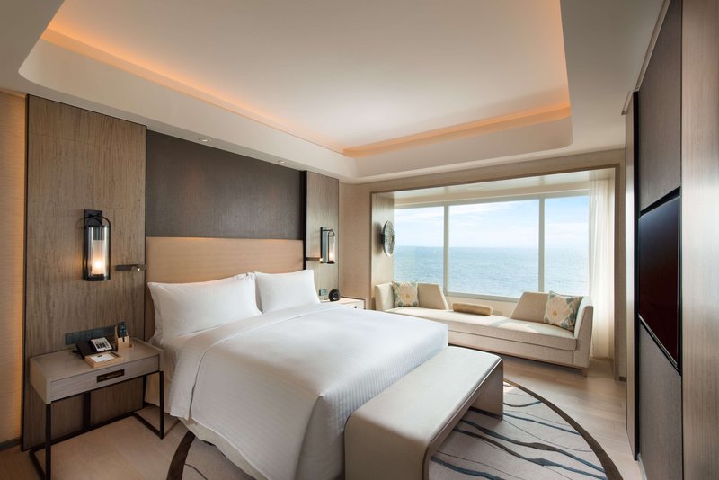 conrad manila