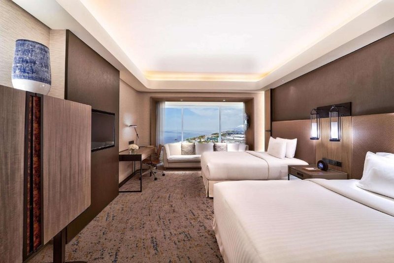 conrad manila