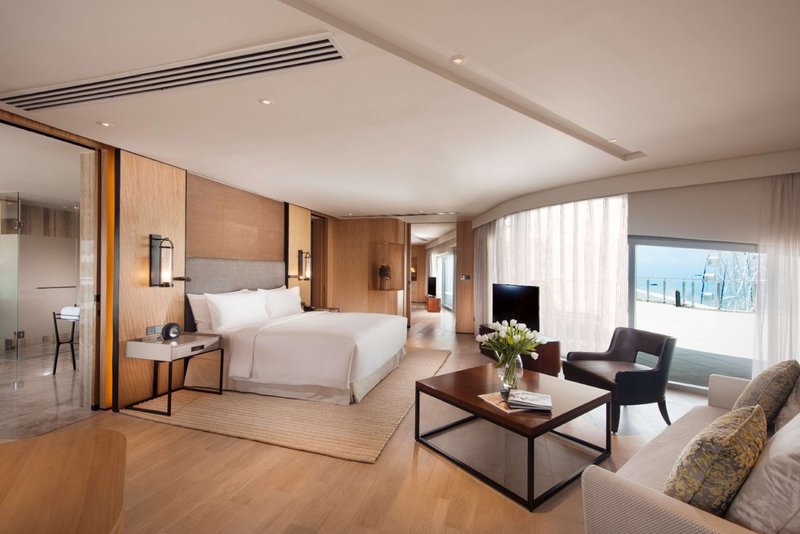conrad manila