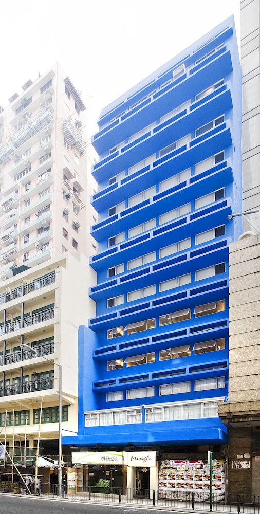 mingle place with the star