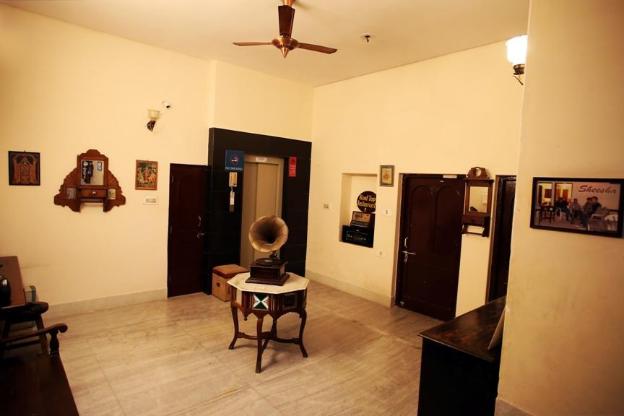 hotel ajit mansion