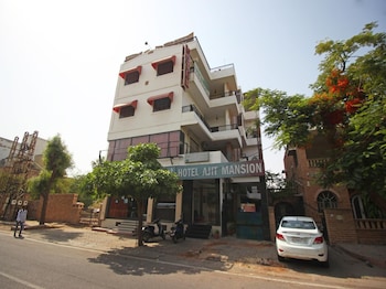 hotel ajit mansion