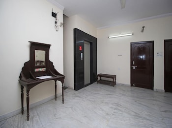 hotel ajit mansion