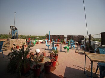 hotel ajit mansion