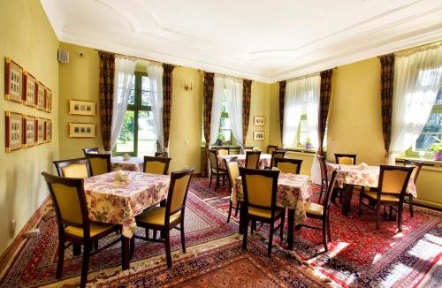 Palac Wiechlice - Hotel, Restaurant, Spa,Szprotawa>>Bytom Odrzanski,3 star