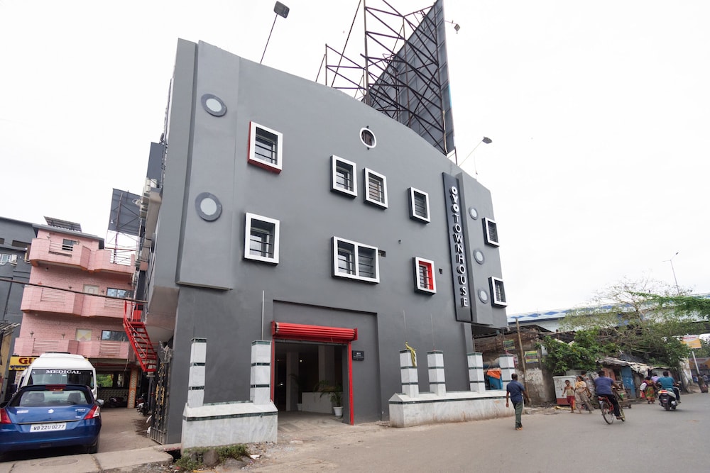 townhouse hotel mannat international