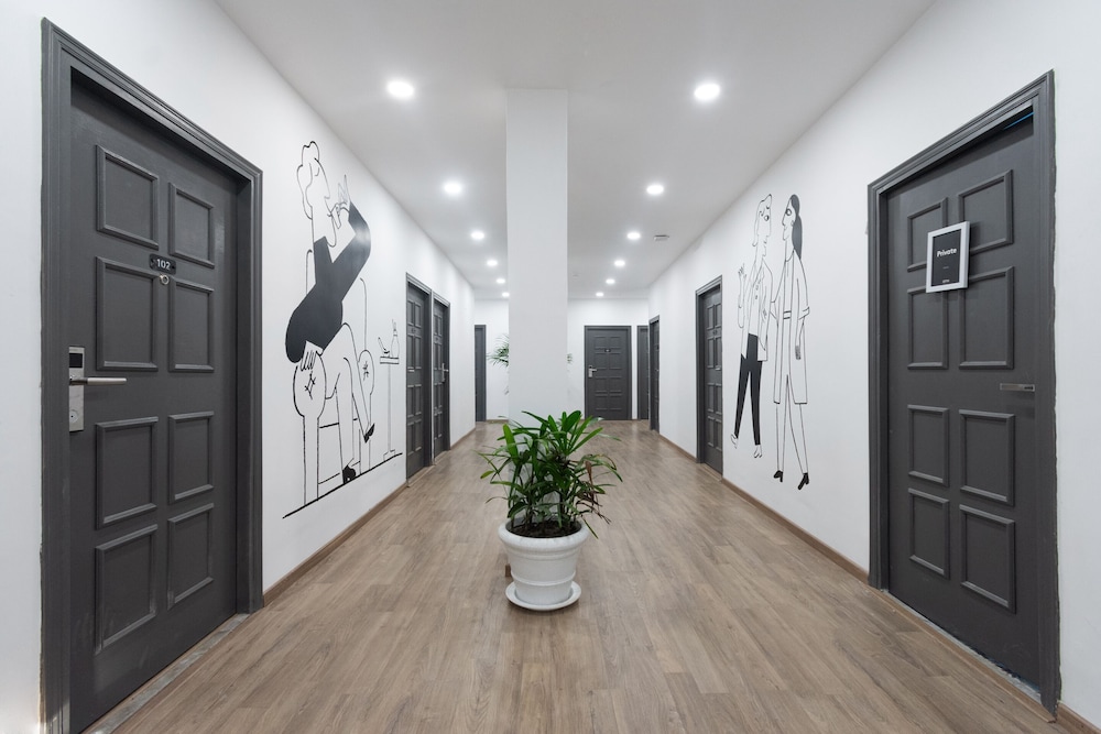 townhouse hotel mannat international