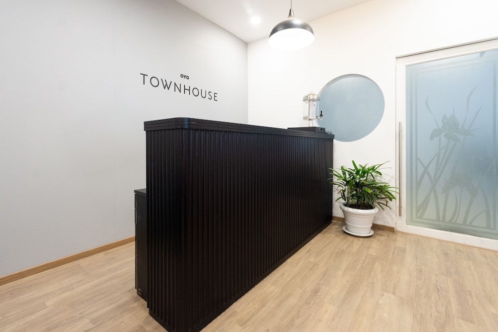 townhouse hotel mannat international