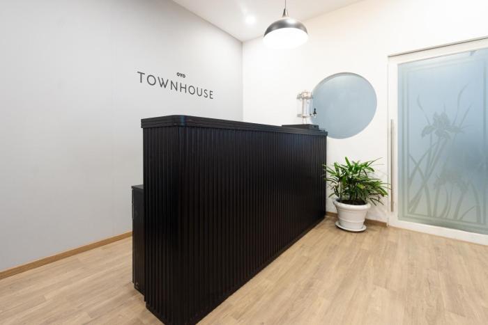 townhouse hotel mannat international