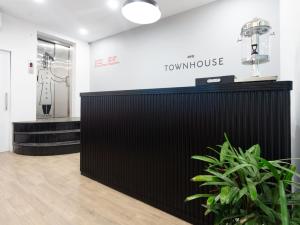 Townhouse Hotel Mannat International,Garden Reach>>Kolkata,2 star