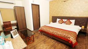Pals Inn,New Delhi>>Delhi,3 star