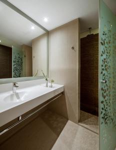 hotel narvil conference and spa