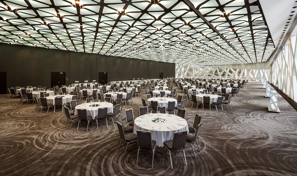 hotel narvil conference and spa