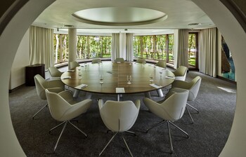 hotel narvil conference and spa