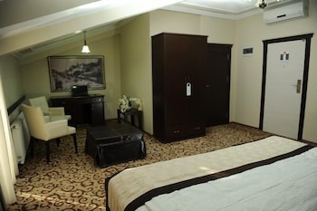 teona hotel