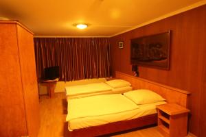 Hotel Neo Cologne Bonn Airport,,3 star