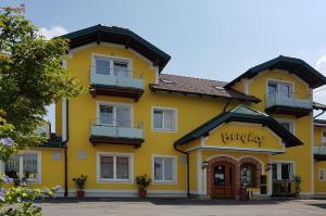 Pension Baumgartner-Berghof,Geinberg>>Bad Fuessing,3 star