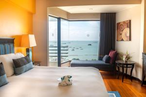 the bayview hotel pattaya