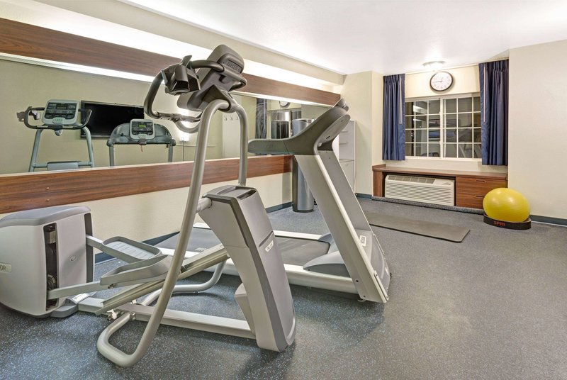 days inn and suites by wyndham greeley