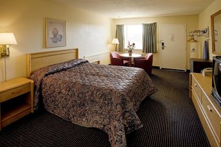 Americas Express Inn South Hill,La Crosse>>South Hill,2 star