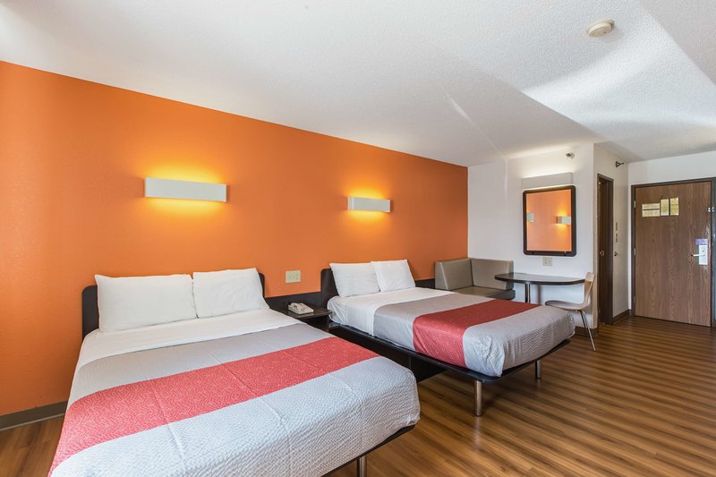 motel 6 omaha central