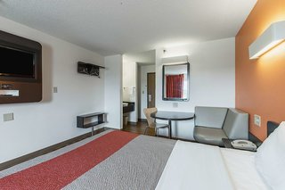 motel 6 omaha central