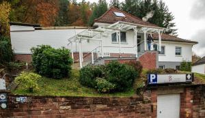 Villa Bruderfels,Pirmasens>>Esthal,2 star